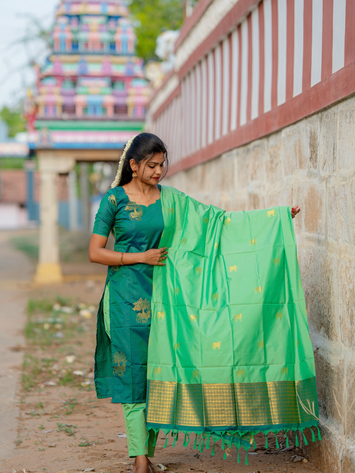 DS05 Peacock Green Soft silk kurti set