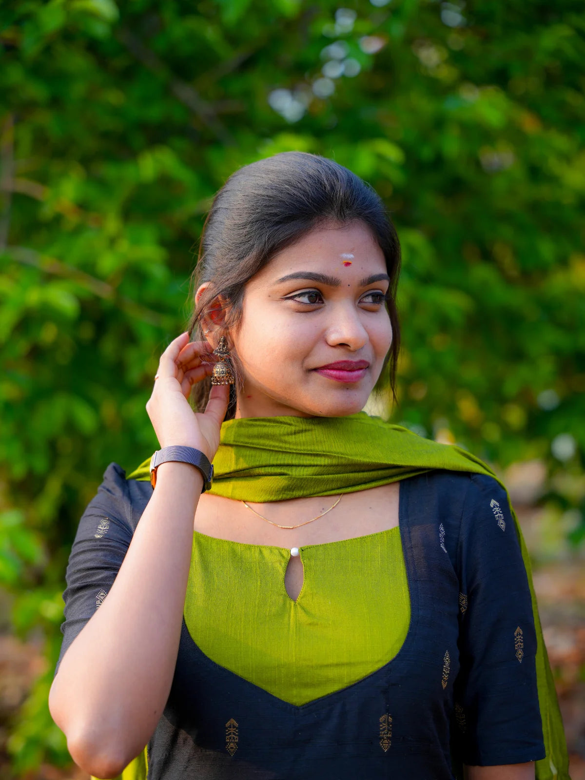 AC196 Raw Silk Kurti Set