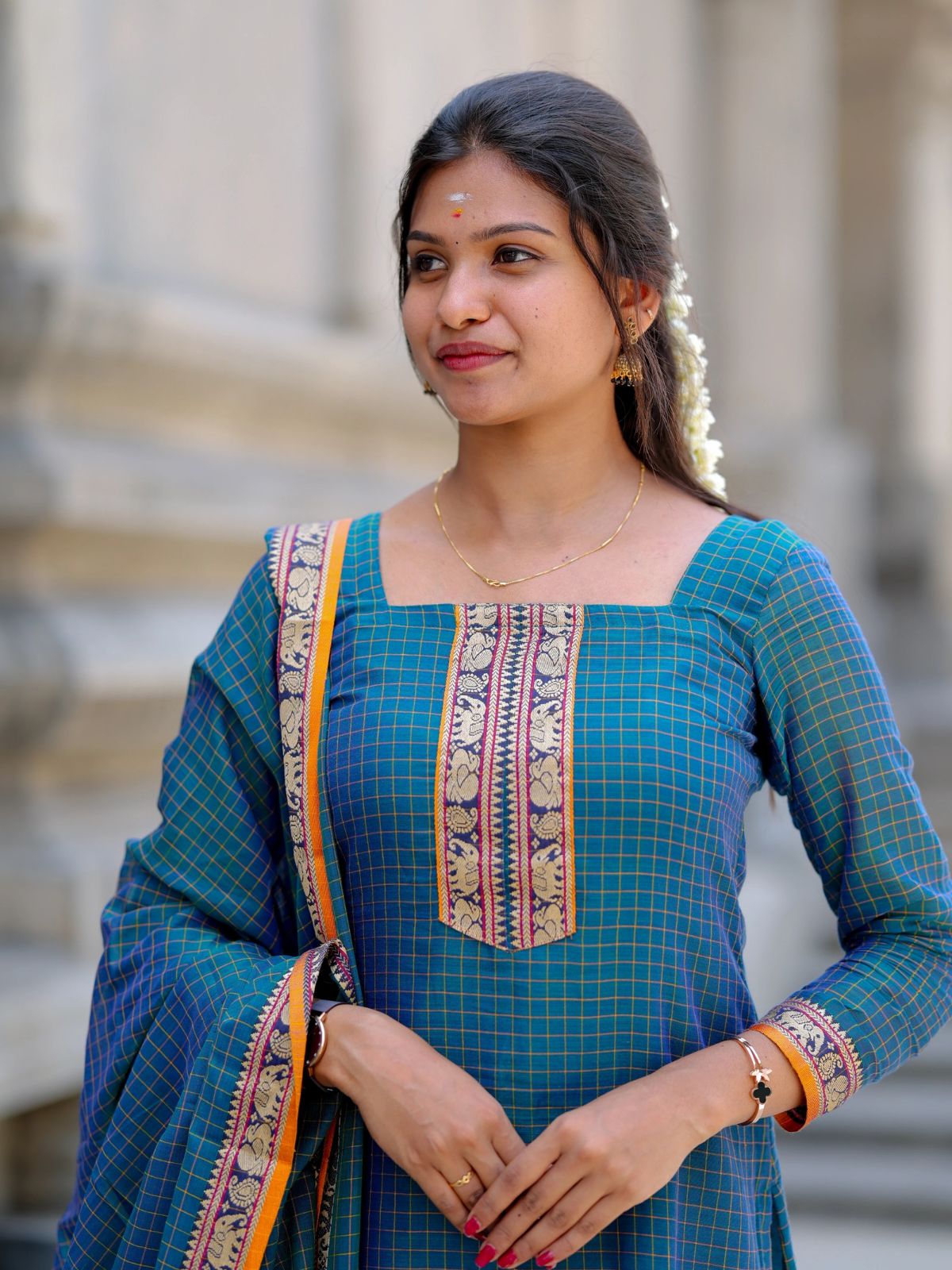 AC211 Peacock Green Narayanpet Kurti Dupatta Set