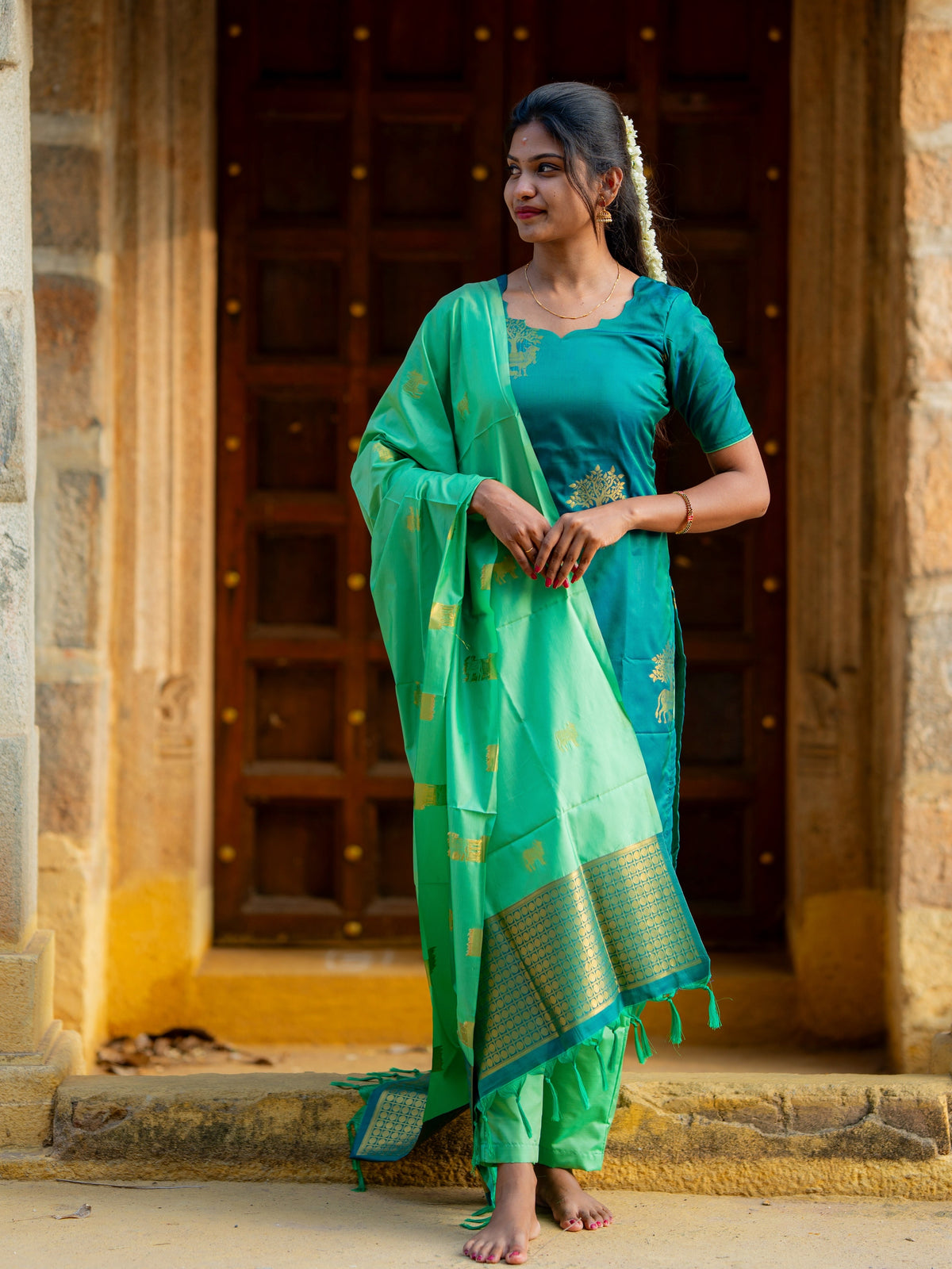 DS05 Peacock Green Soft silk kurti set
