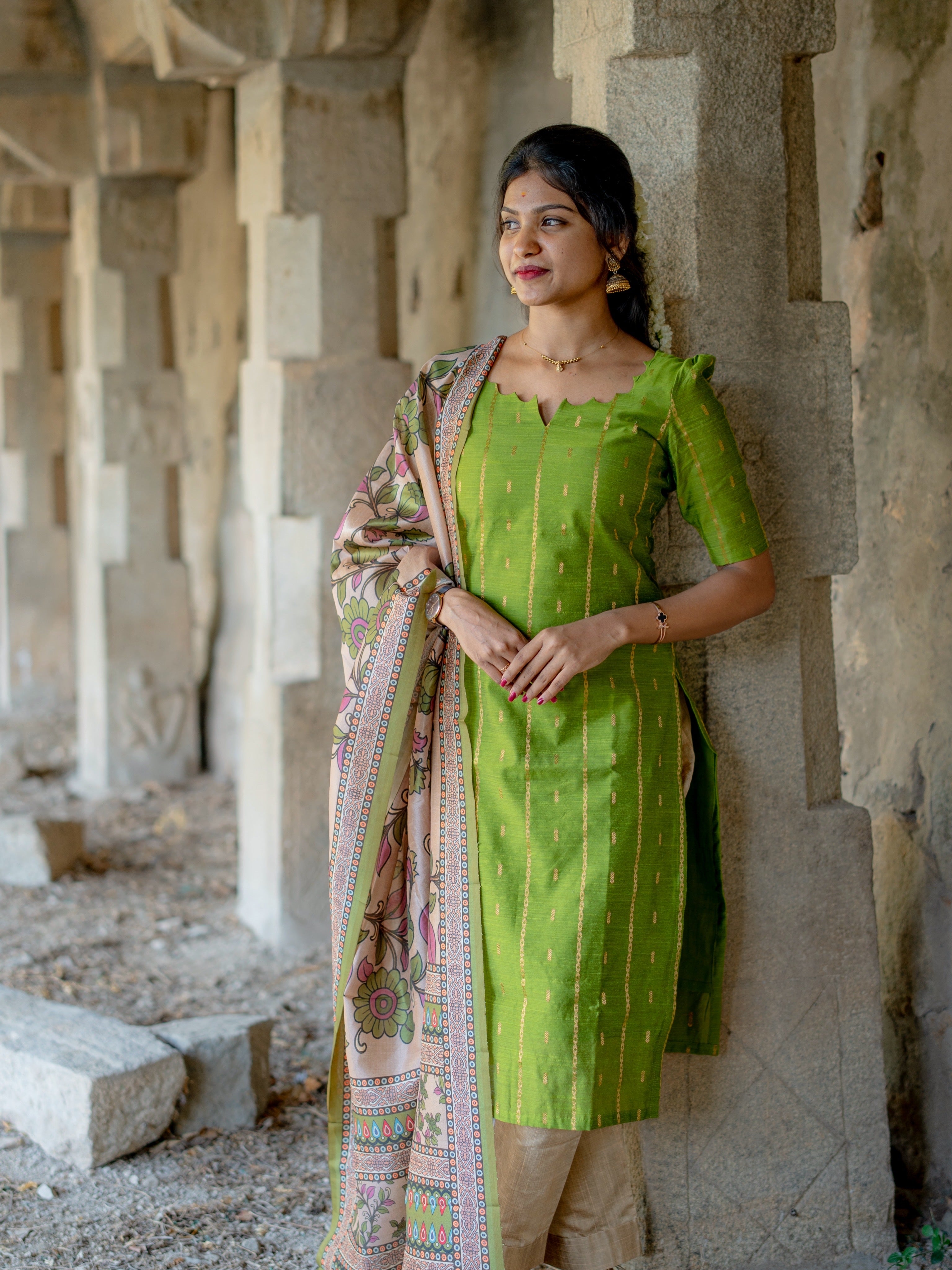 AC242 Mehandi Green Raw silk set