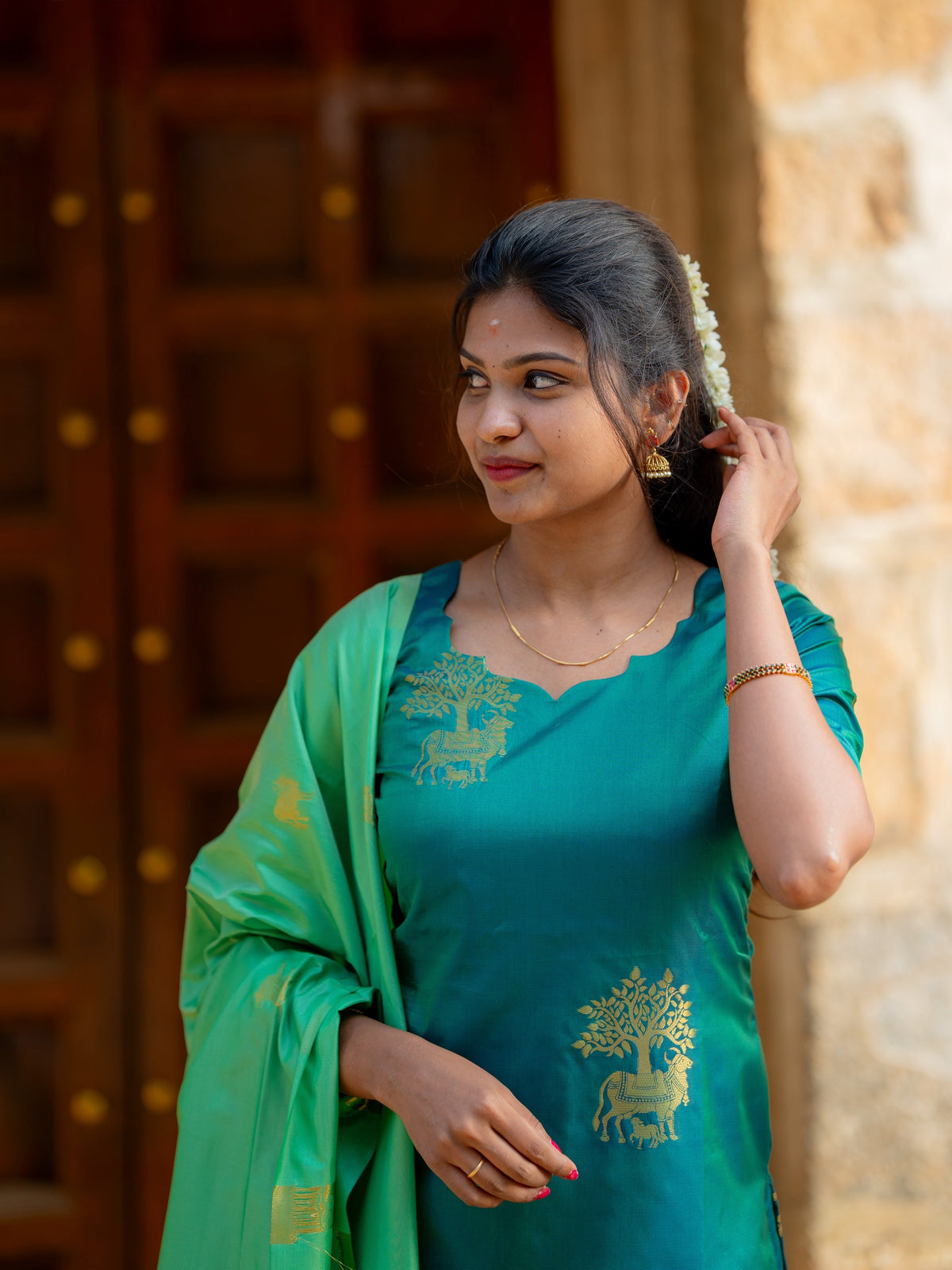 DS05 Peacock Green Soft silk kurti set