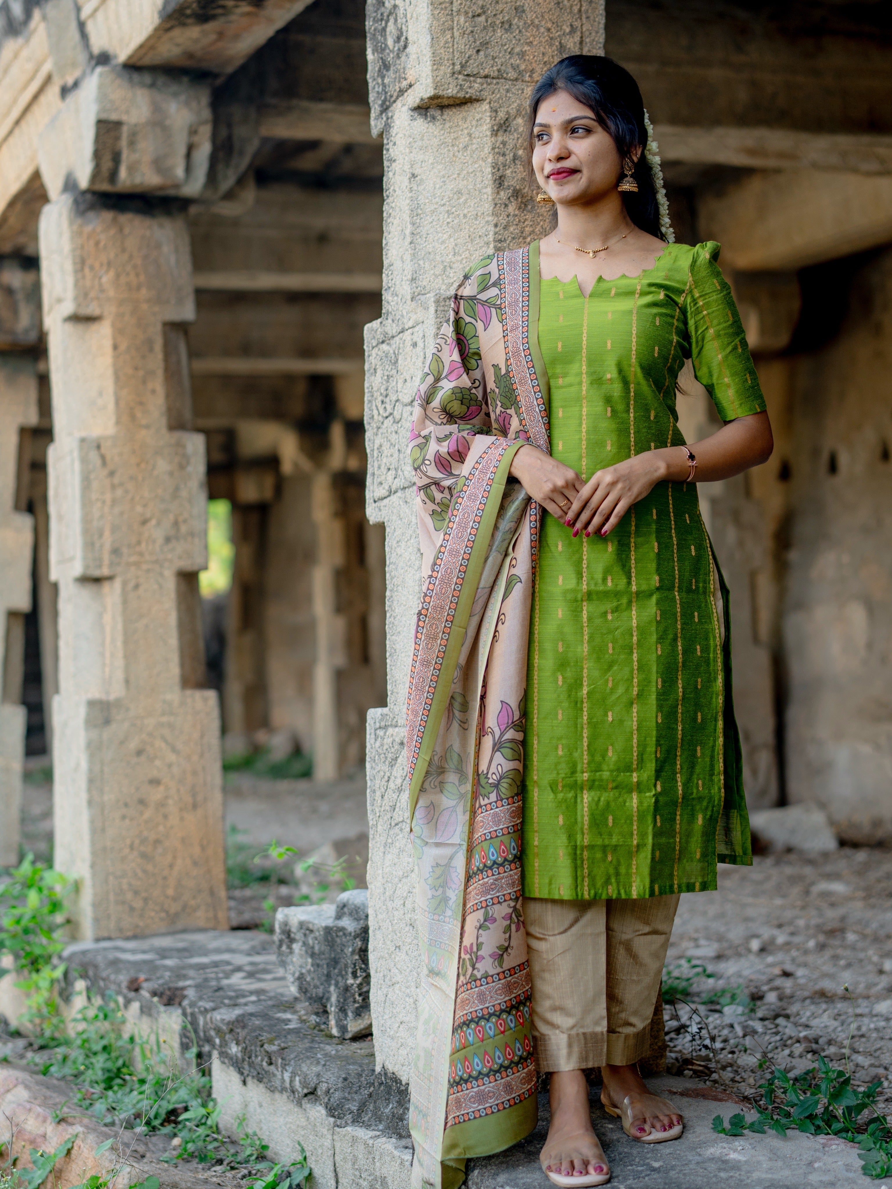 AC242 Mehandi Green Raw silk set