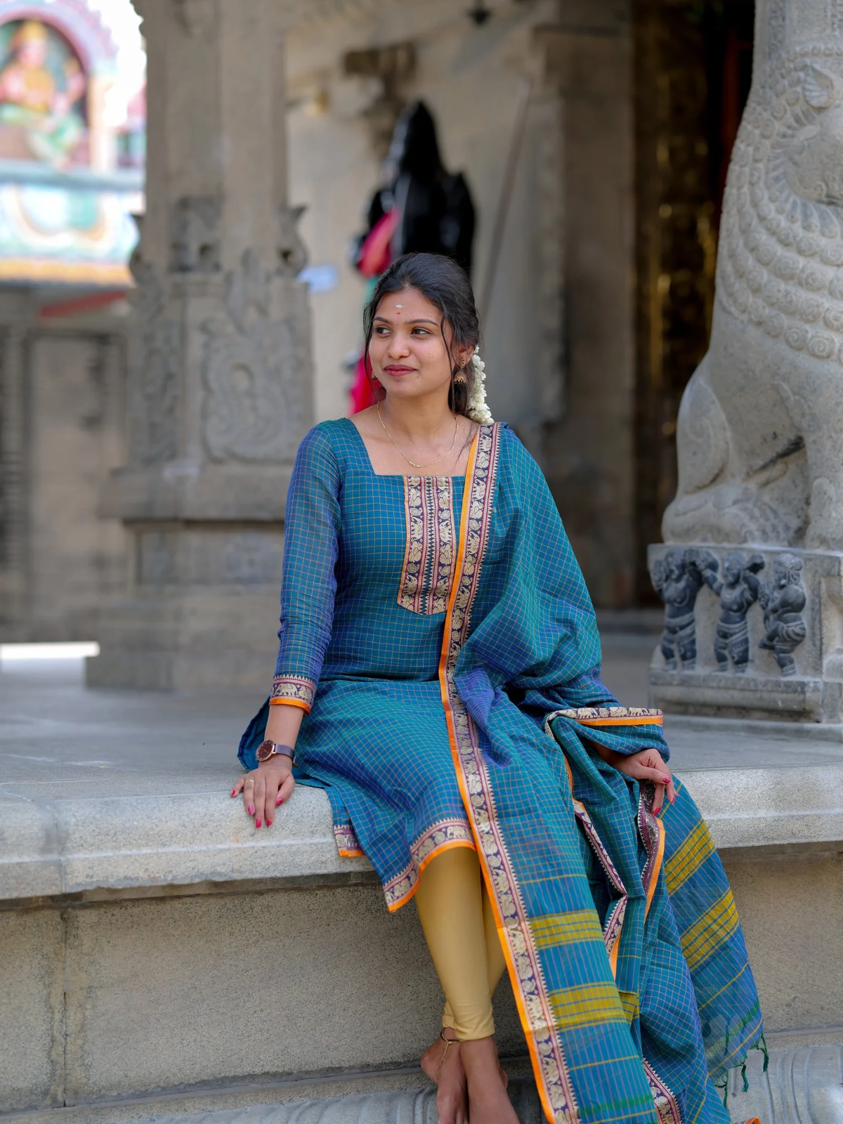 AC211 Peacock Green Narayanpet Kurti Dupatta Set